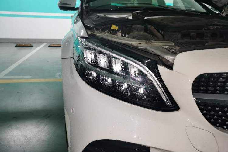 Used Mercedes-Benz C-Class 2019 Restyled C 260 L Sport Edition Right Front Headlight