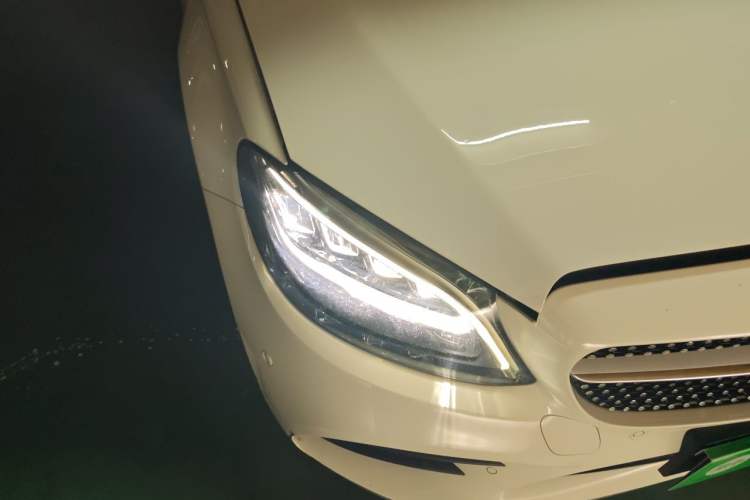 Used Mercedes-Benz C-Class 2019 Restyled C 260 L Sport Edition Right Front Headlight