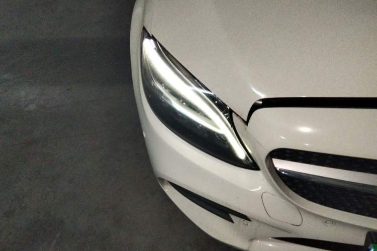 Used Mercedes-Benz C-Class 2019 C 180 L Fashion Edition Sport Version Right Front Headlight