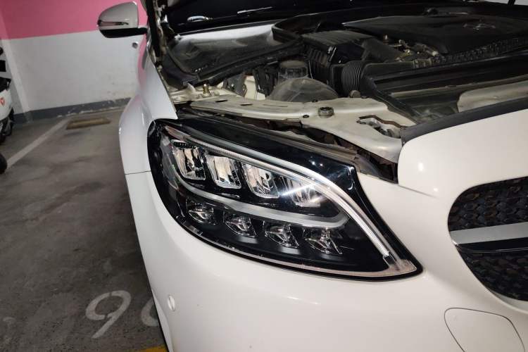 Used Mercedes-Benz C-Class 2019 C 180 L Fashion Edition Sport Version Right Front Headlight