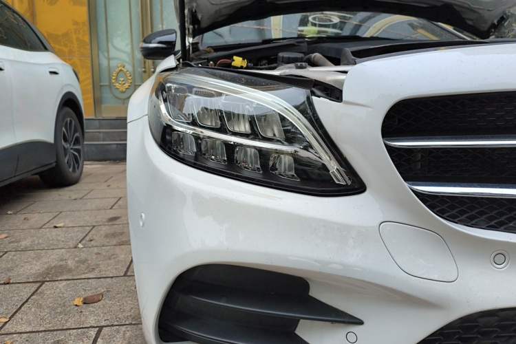 Used Mercedes-Benz C-Class 2019 C 260 Sport Edition Right Front Headlight