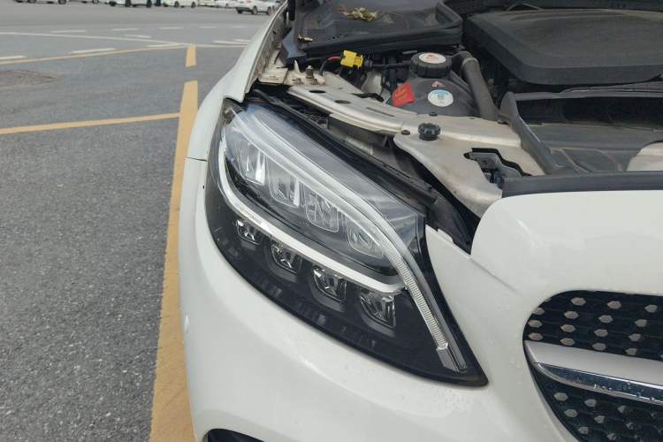 Used Mercedes-Benz C-Class 2019 Restyled C 260 L Sport Edition Right Front Headlight