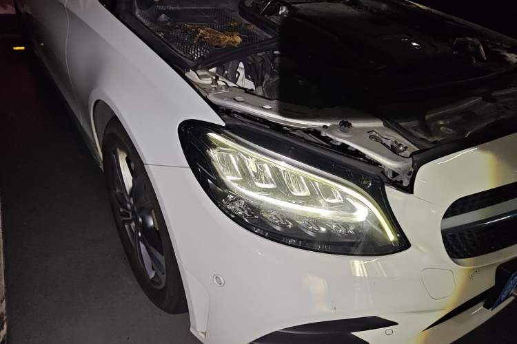 Used Mercedes-Benz C-Class 2019 C 180 L Fashion Edition Sport Version Right Front Headlight