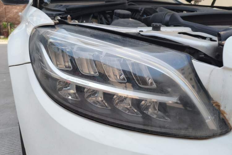 Used Mercedes-Benz C-Class 2019 C 180 L Fashion Edition Sport Version Right Front Headlight