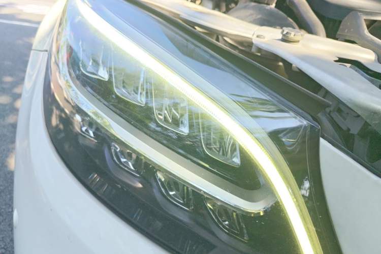 Used Mercedes-Benz C-Class 2019 C 260 L Sport Edition Right Front Headlight