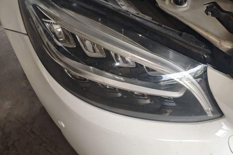 Used Mercedes-Benz C-Class 2019 C 260 Sport Edition Right Front Headlight