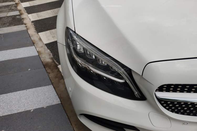 Used Mercedes-Benz C-Class 2019 C 180 L Fashion Edition Sport Version Right Front Headlight