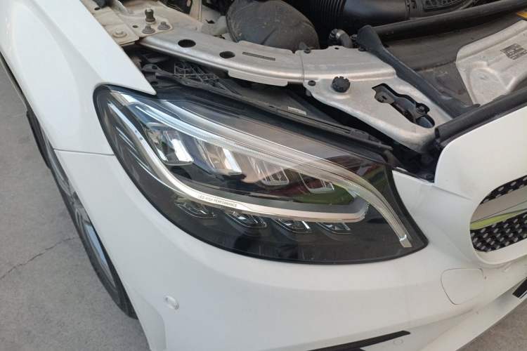 Used Mercedes-Benz C-Class 2019 C 180 L Fashion Edition Sport Version Right Front Headlight