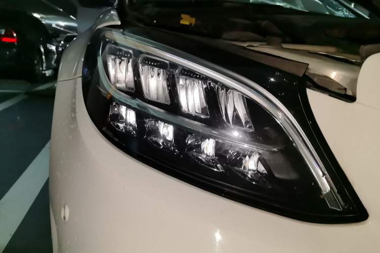 Used Mercedes-Benz C-Class 2019 C 260 Sport Edition Right Front Headlight