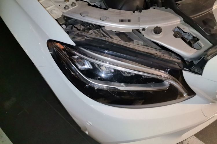 Used Mercedes-Benz C-Class 2019 C 180 L Fashion Edition Sport Version Right Front Headlight