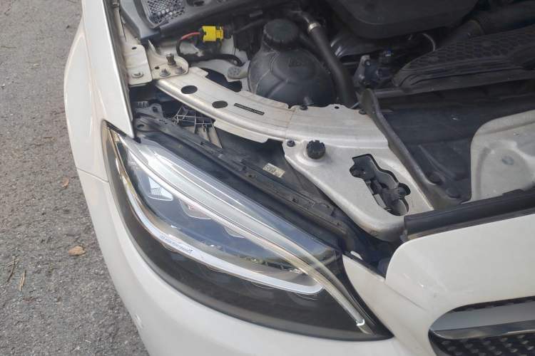 Used Mercedes-Benz C-Class 2019 Restyled C 260 L Sport Edition Right Front Headlight