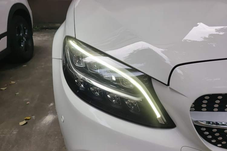Used Mercedes-Benz C-Class 2019 C 180 L Fashion Edition Sport Version Right Front Headlight