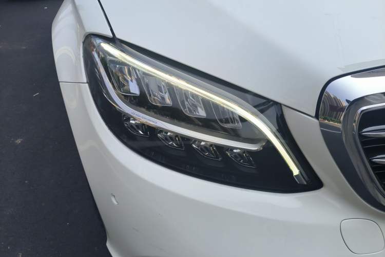 Used Mercedes-Benz C-Class 2019 Updated C 260 L Right Front Headlight
