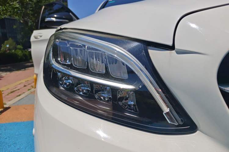 Used Mercedes-Benz C-Class 2019 C 260 Sport Edition Right Front Headlight