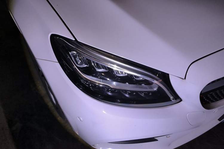 Used Mercedes-Benz C-Class 2019 Restyled C 260 L Sport Edition Right Front Headlight