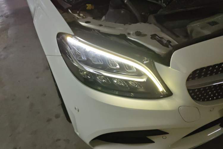 Used Mercedes-Benz C-Class 2019 Restyled C 260 L Sport Edition Right Front Headlight