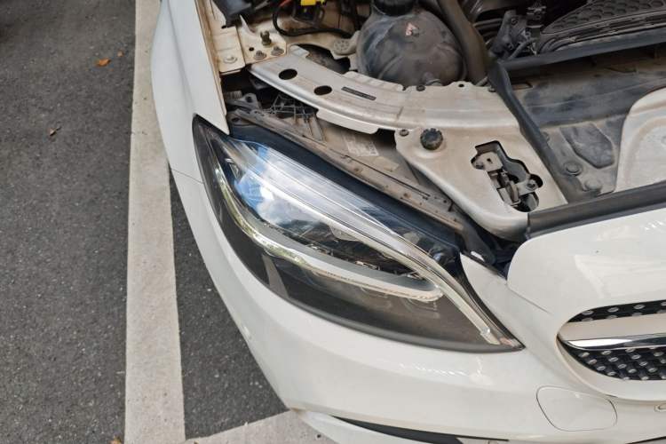 Used Mercedes-Benz C-Class 2019 C 260 L Sport Edition Right Front Headlight