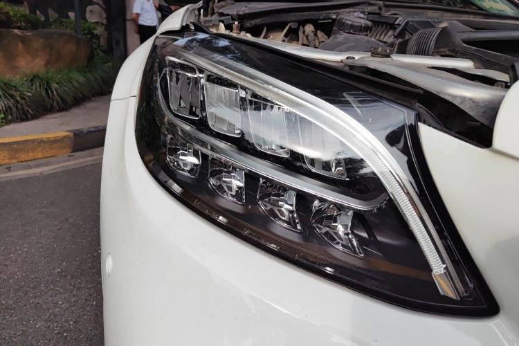 Used Mercedes-Benz C-Class 2019 C 180 L Fashion Edition Sport Version Right Front Headlight