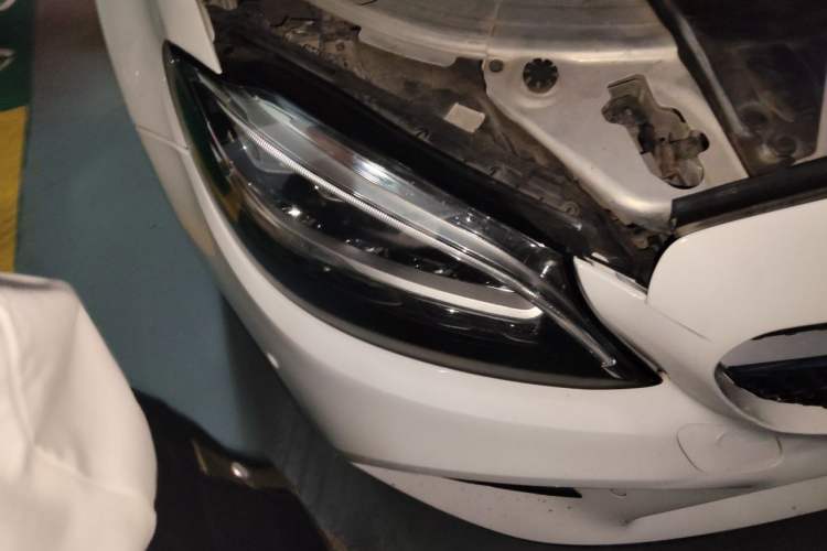 Used Mercedes-Benz C-Class 2019 Restyled C 260 L Sport Edition Right Front Headlight