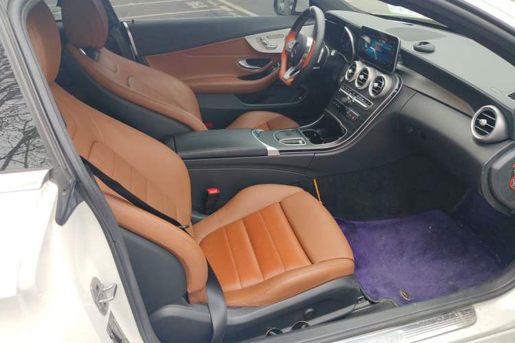 Used Mercedes-Benz C-Class 2019 C 260 4MATIC Coupe Right Front Seat
