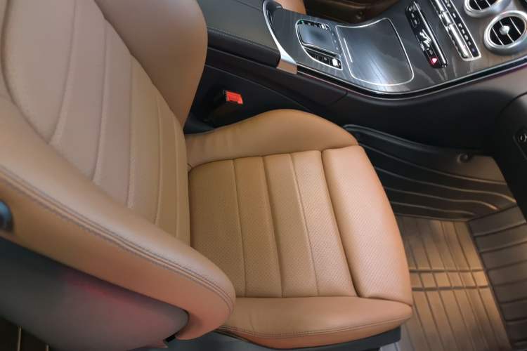 Used Mercedes-Benz C-Class 2019 C 260 Coupe Right Front Seat