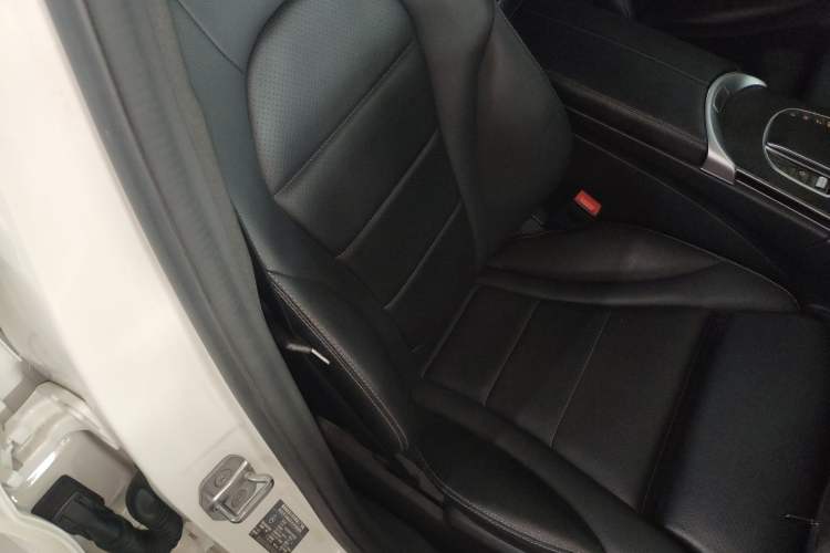Used Mercedes-Benz C-Class 2019 C 260 Estate Right Front Seat