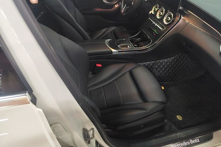 Used Mercedes-Benz C-Class 2019 Restyled C 260 L Sport Edition Right Front Seat