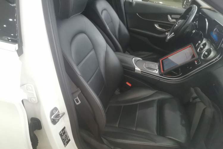 Used Mercedes-Benz C-Class 2019 C 260 Estate Right Front Seat
