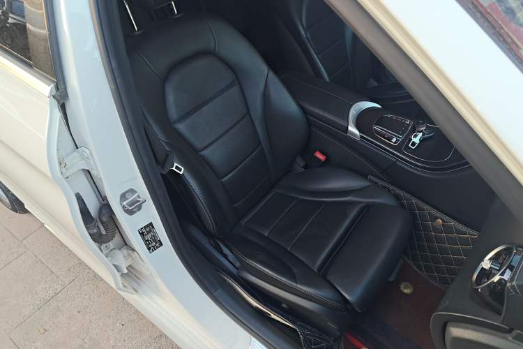 Used Mercedes-Benz C-Class 2019 C 180 L Fashion Edition Sport Version Right Front Seat