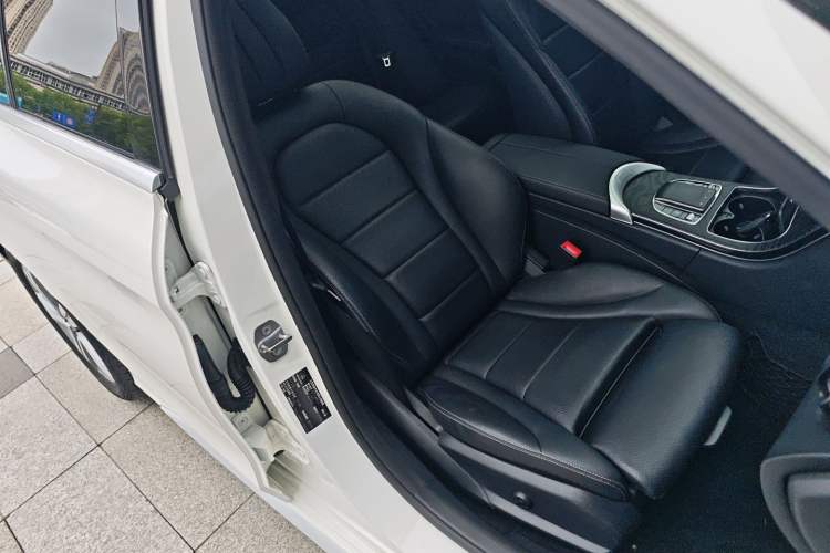 Used Mercedes-Benz C-Class 2019 Restyled C 260 L Sport Edition Right Front Seat