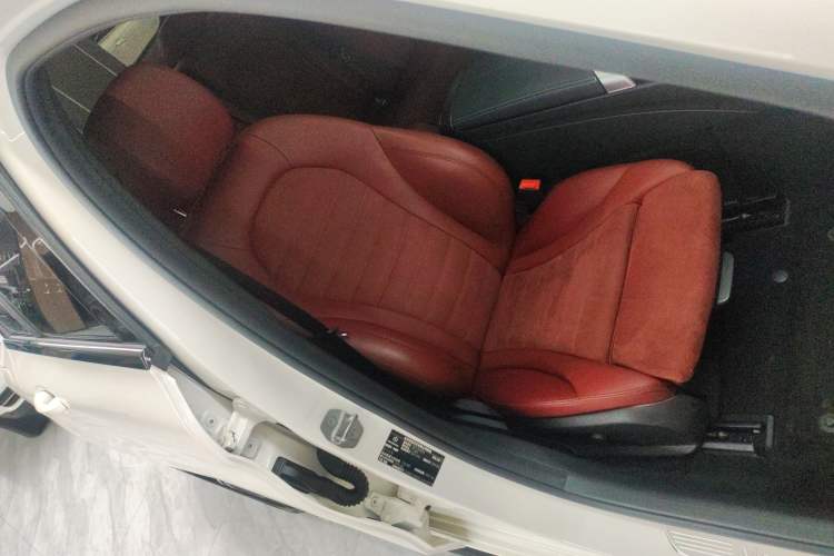 Used Mercedes-Benz C-Class 2019 C 260 Sport Edition Right Front Seat