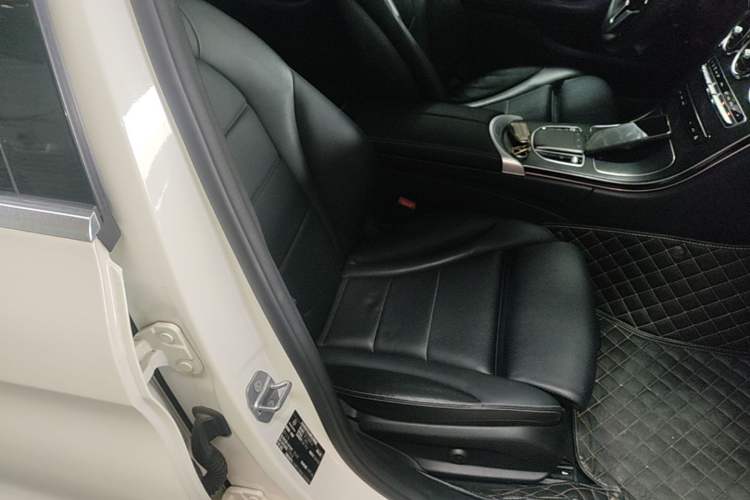 Used Mercedes-Benz C-Class 2019 C 260 L Sport Edition Right Front Seat