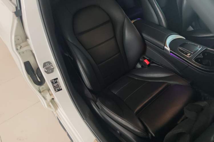 Used Mercedes-Benz C-Class 2019 C 260 Estate Right Front Seat