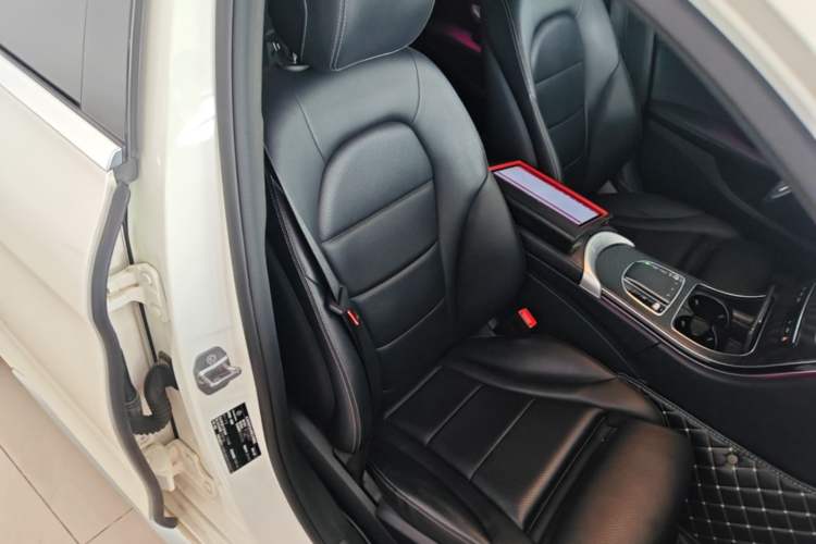Used Mercedes-Benz C-Class 2019 C 180 L Fashion Edition Sport Version Right Front Seat