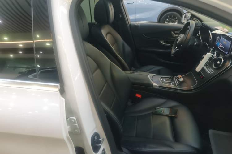 Used Mercedes-Benz C-Class 2019 Restyled C 260 L Sport Edition Right Front Seat
