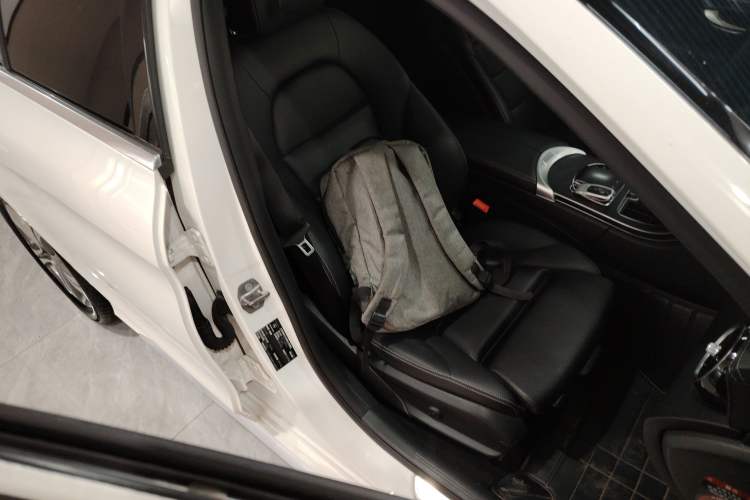 Used Mercedes-Benz C-Class 2019 Restyled C 260 L Sport Edition Right Front Seat