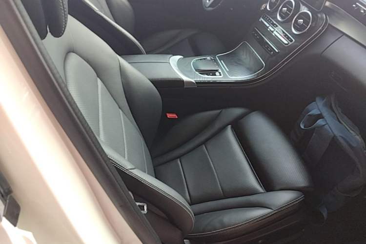 Used Mercedes-Benz C-Class 2019 Restyled C 260 L Sport Edition Right Front Seat