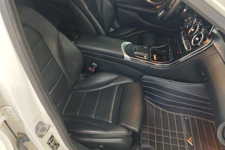 Used Mercedes-Benz C-Class 2019 C 260 L Sport Edition Right Front Seat