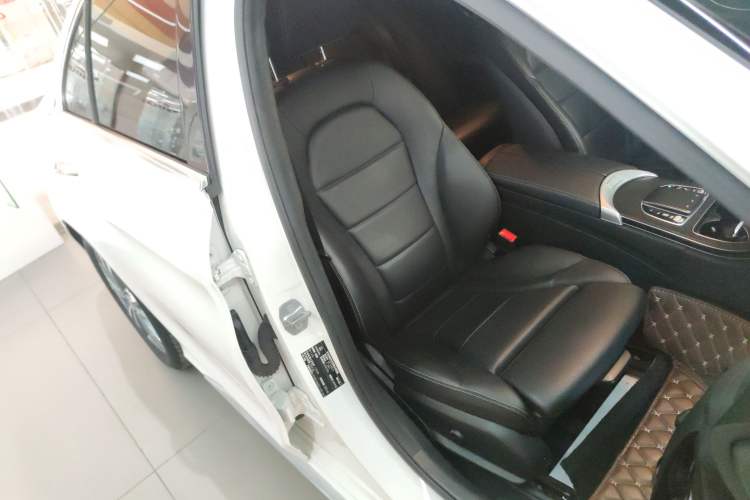 Used Mercedes-Benz C-Class 2019 C 180 L Fashion Edition Sport Version Right Front Seat