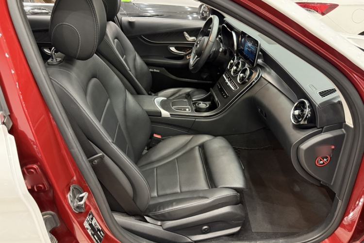 Used Mercedes-Benz C-Class 2019 C 180 L Fashion Edition Sport Version Right Front Seat