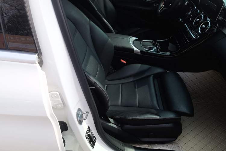 Used Mercedes-Benz C-Class 2019 C 260 L 4MATIC Sport Edition Right Front Seat
