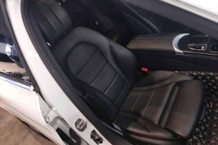 Used Mercedes-Benz C-Class 2019 C 260 L Sport Edition Right Front Seat