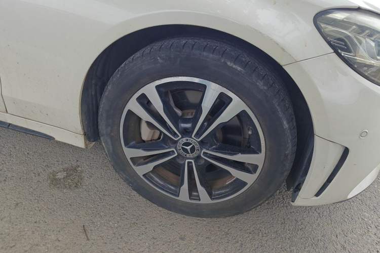 Used Mercedes-Benz C-Class 2019 C 260 Sport Edition Right Front Wheel Hub
