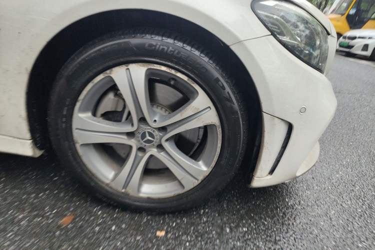 Used Mercedes-Benz C-Class 2019 C 260 L Sport Edition Right Front Wheel Hub