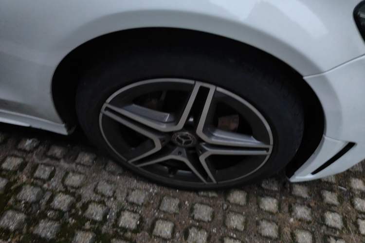 Used Mercedes-Benz C-Class 2019 C 260 Estate Right Front Wheel Hub