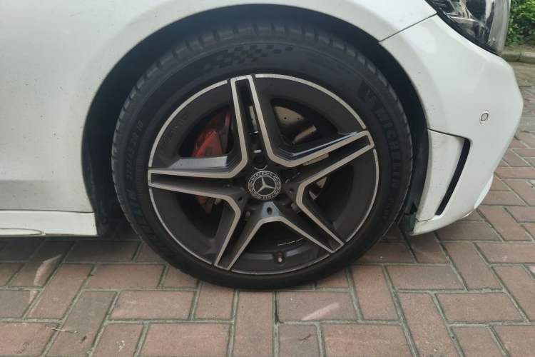 Used Mercedes-Benz C-Class 2019 C 260 Coupe Right Front Wheel Hub