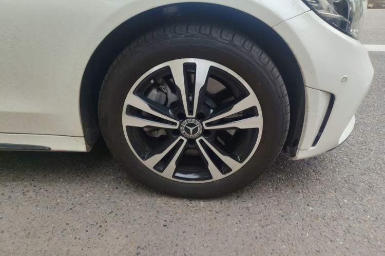 Used Mercedes-Benz C-Class 2019 C 260 Sport Edition Right Front Wheel Hub