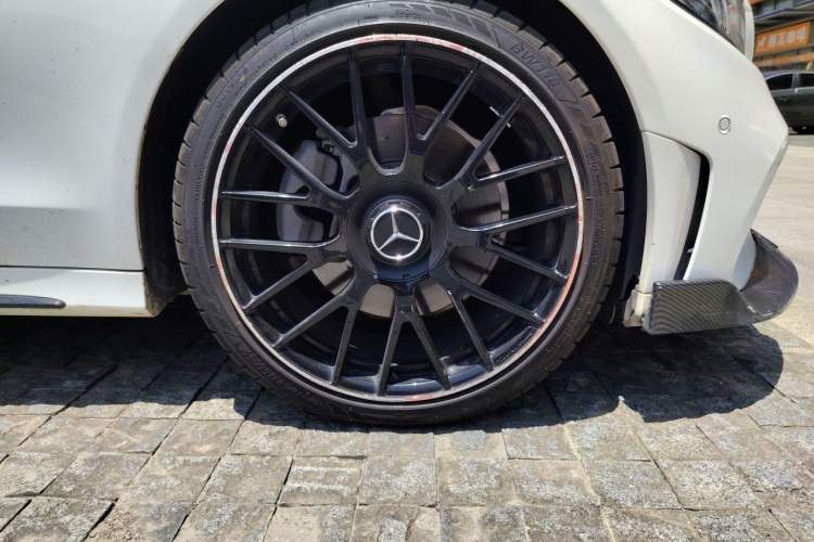 Used Mercedes-Benz C-Class 2019 C 260 Sport Edition Right Front Wheel Hub