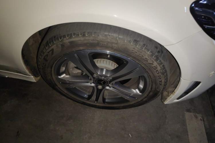 Used Mercedes-Benz C-Class 2019 C 260 L Sport Edition Right Front Wheel Hub