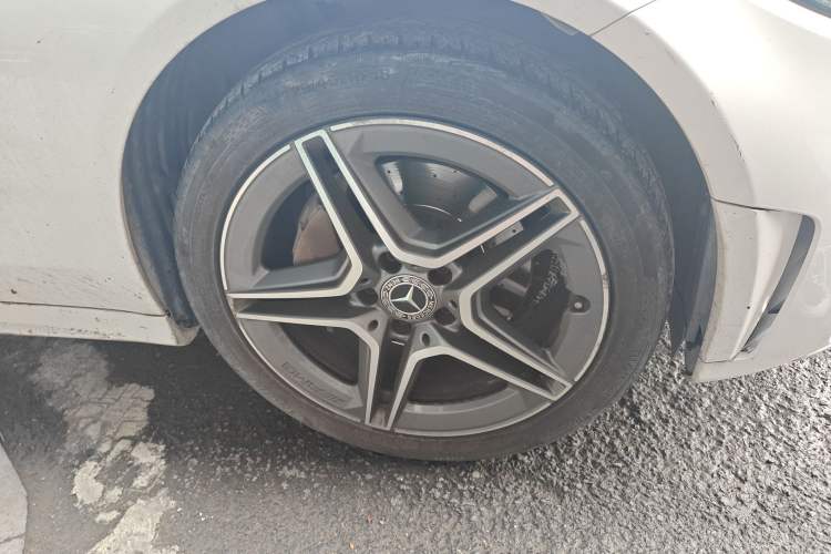 Used Mercedes-Benz C-Class 2019 C 260 Estate Right Front Wheel Hub